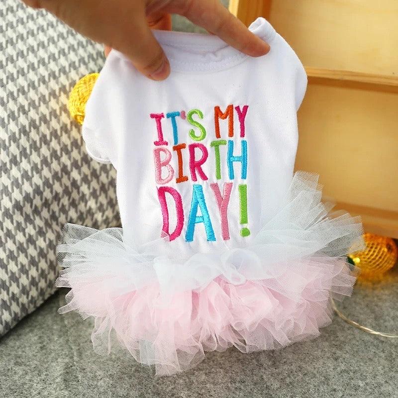 Robe d'anniversaire pour chien – Tenue de célébration de luxe pour chiens