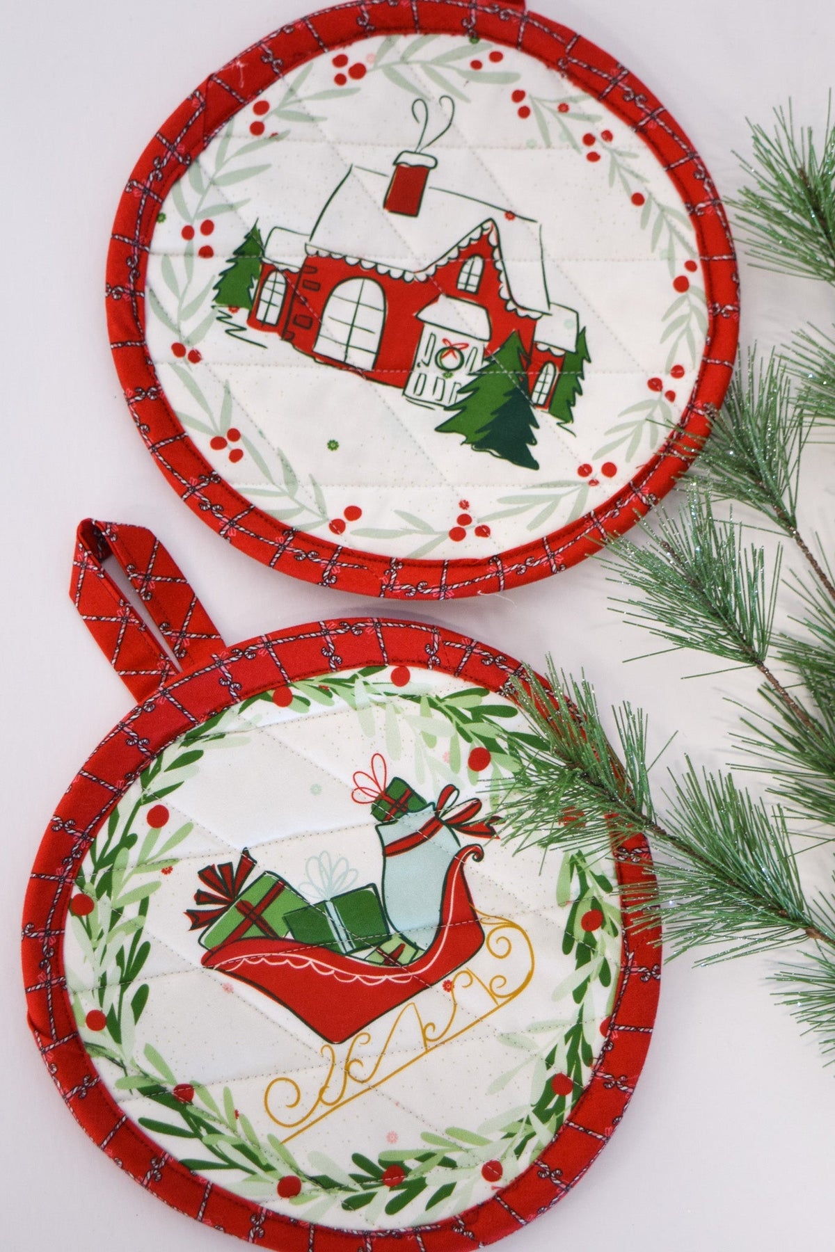 Mistletoe & Holly 54in x 54in Tree Skirt & Pot Holder Panel