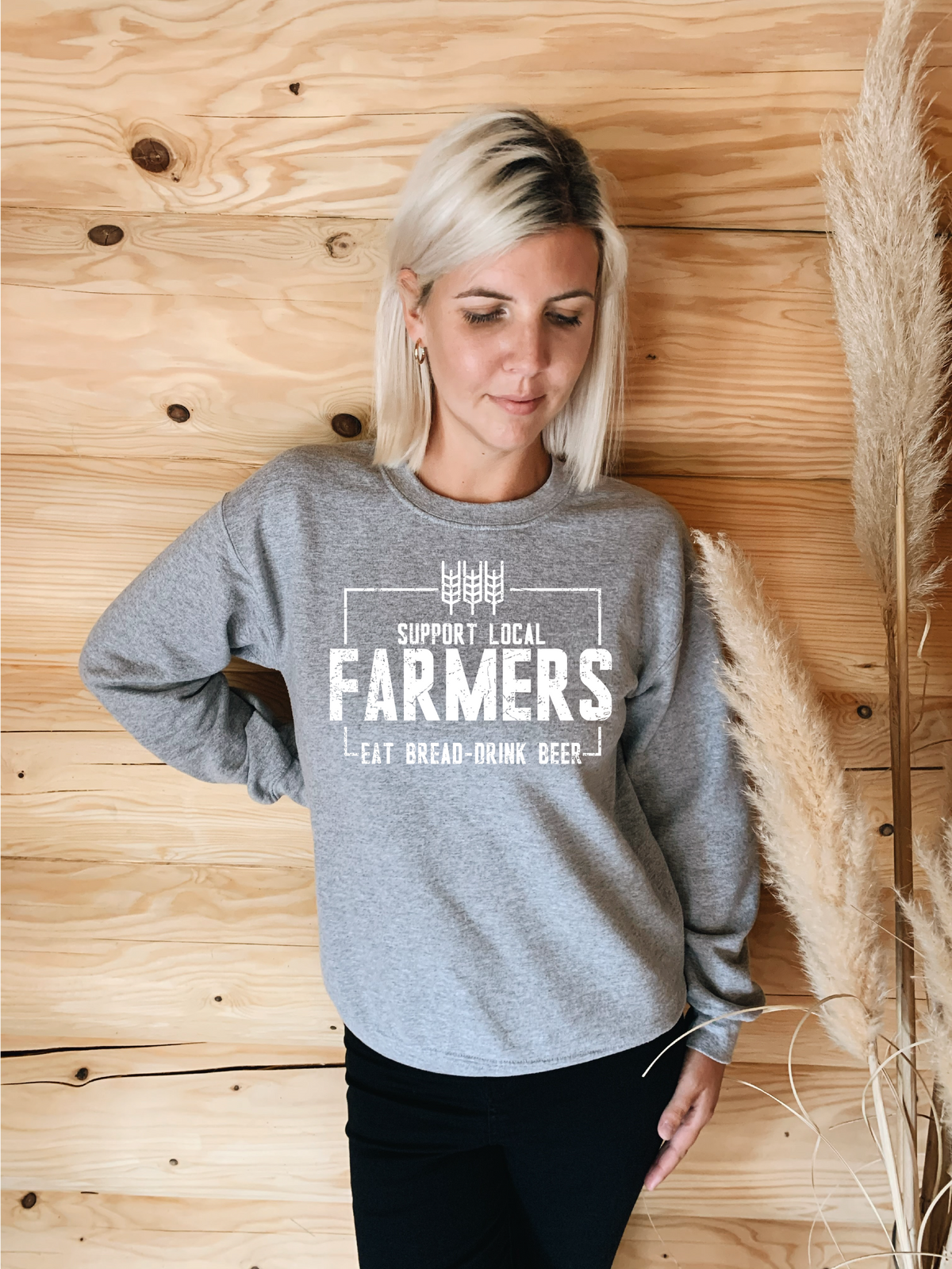 Chandail ras du cou unisexe « Supportez les agriculteurs locaux » | Vêtements Prairie | Vêtements Province | Vêtements Ferme