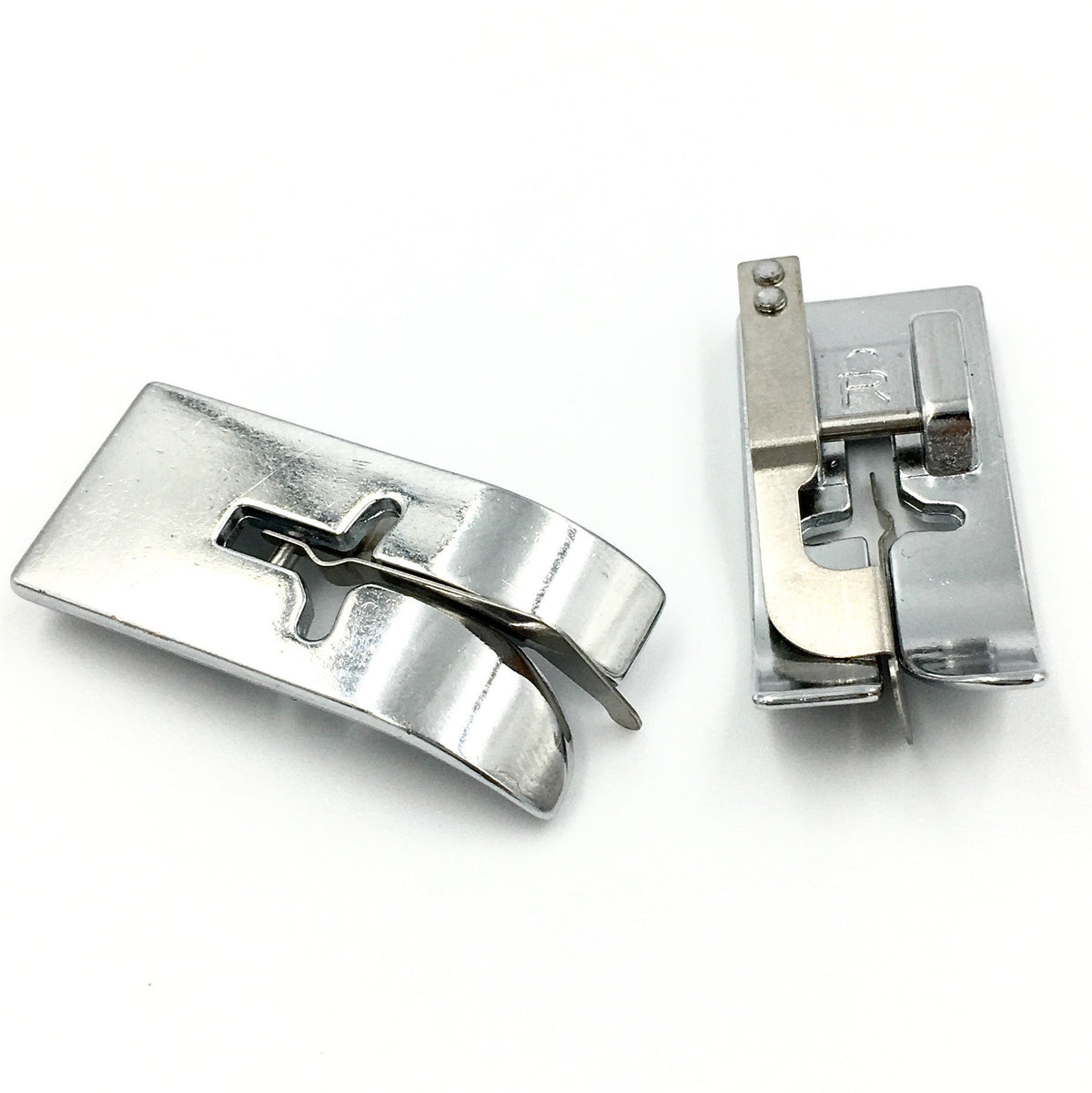 Pied pour ourlets invisibles « R » XE2650001