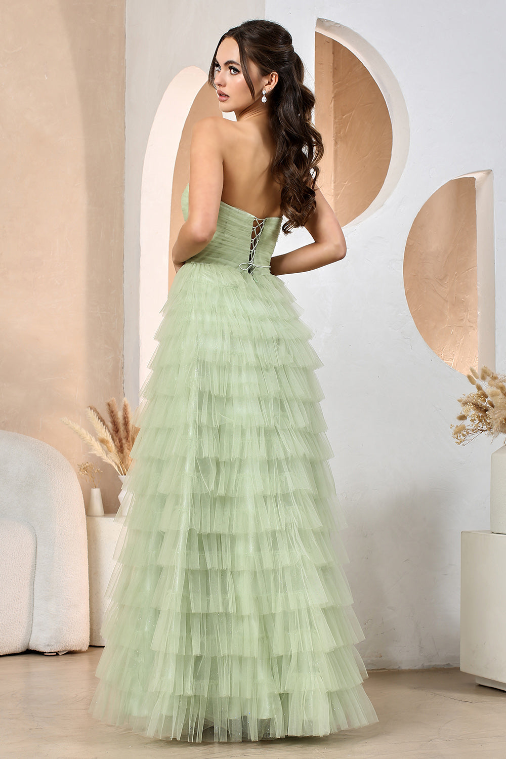 ROBE LONGUE À VOLANTS