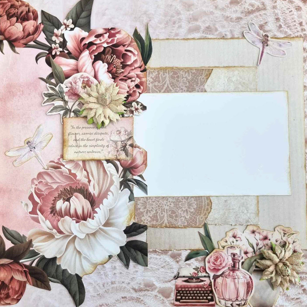 3Quarter Designs Papier et Découpes 12x12 Pivoines Épanouies