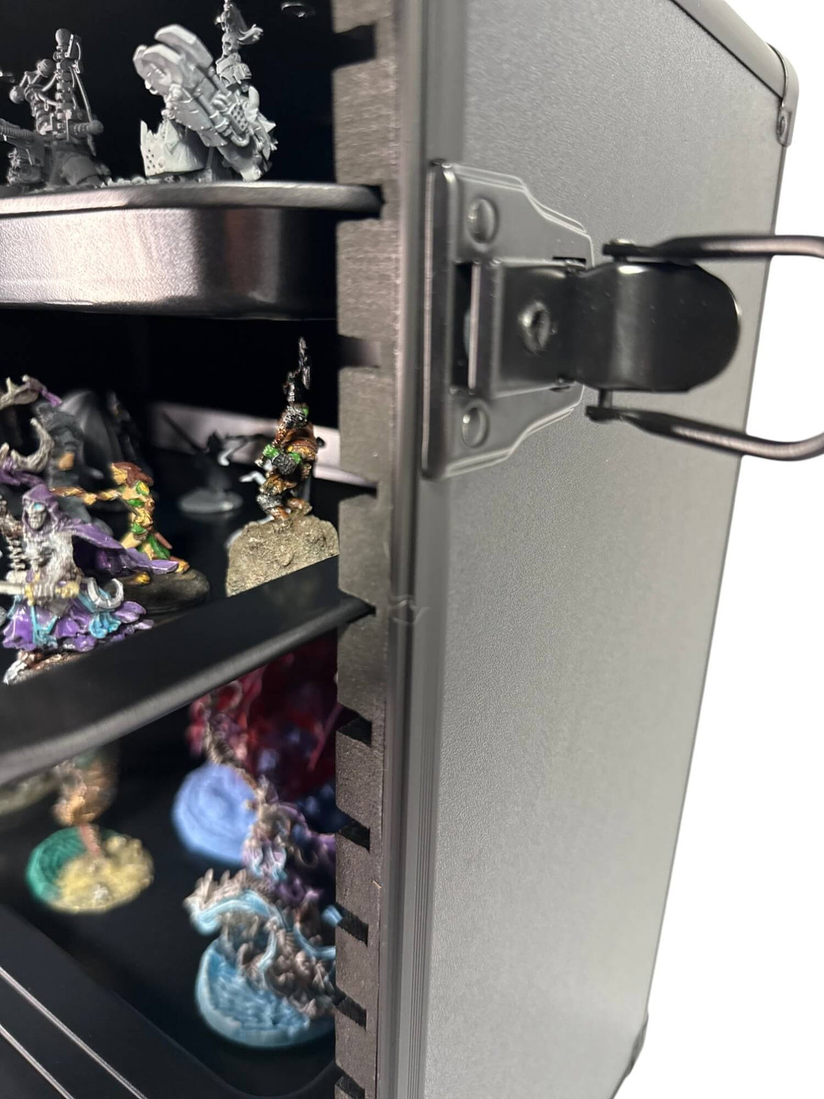 EVORETRO Miniatures Display Case with 5 Magnetic Trays
