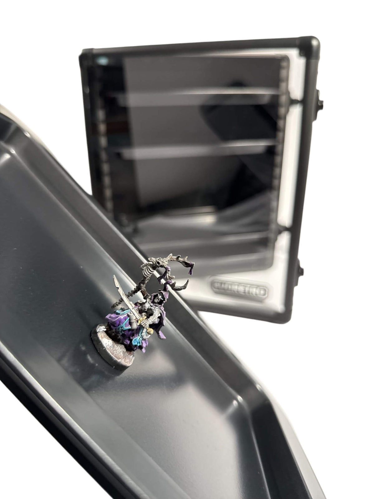 EVORETRO Miniatures Display Case with 5 Magnetic Trays