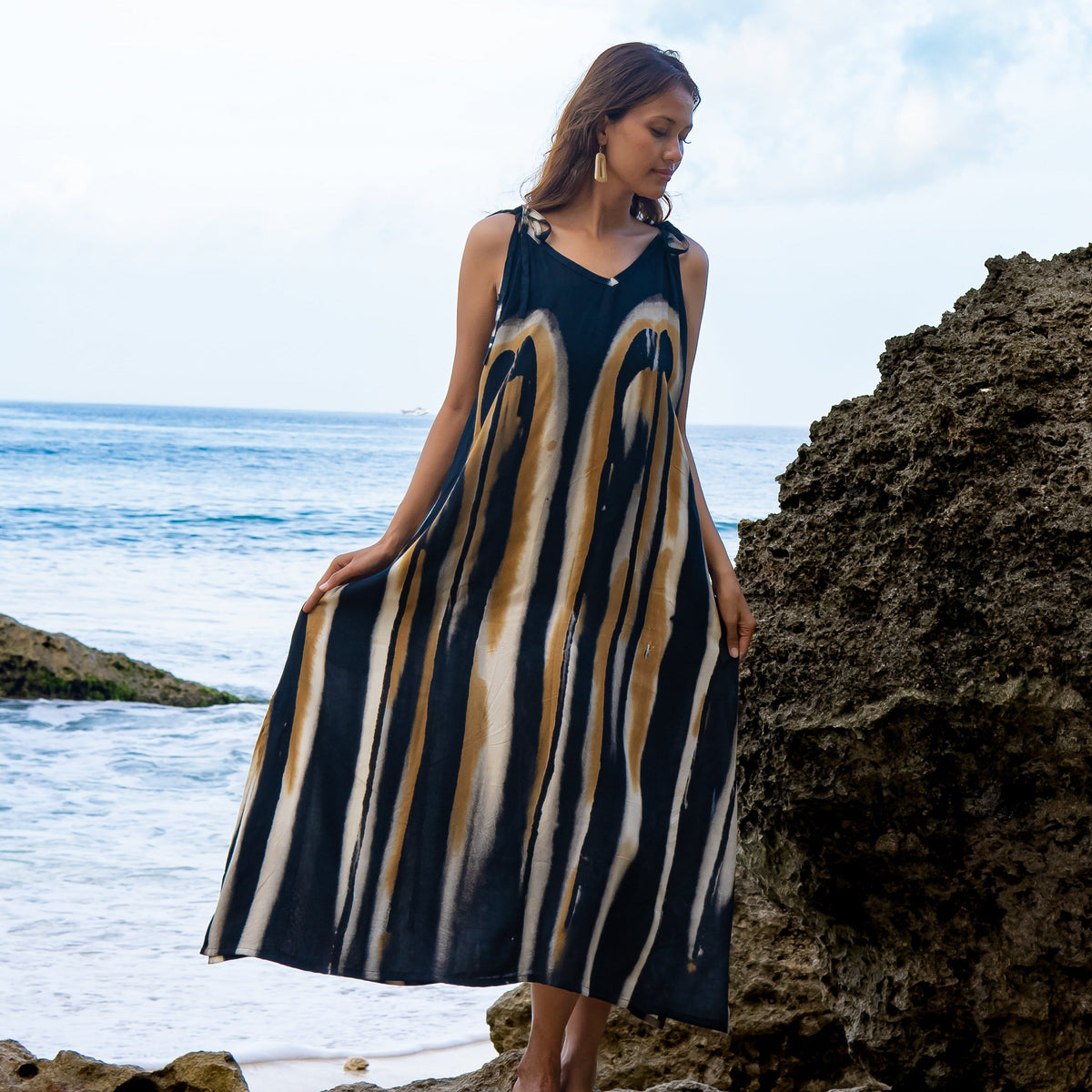 Bold Abstract Tie Dye Long Dress In Grey & Gold