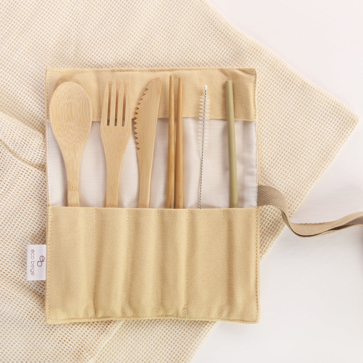 Ensemble de couverts en bambou naturel