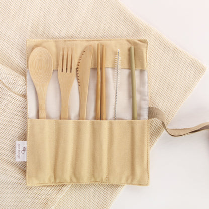 Ensemble de couverts en bambou naturel