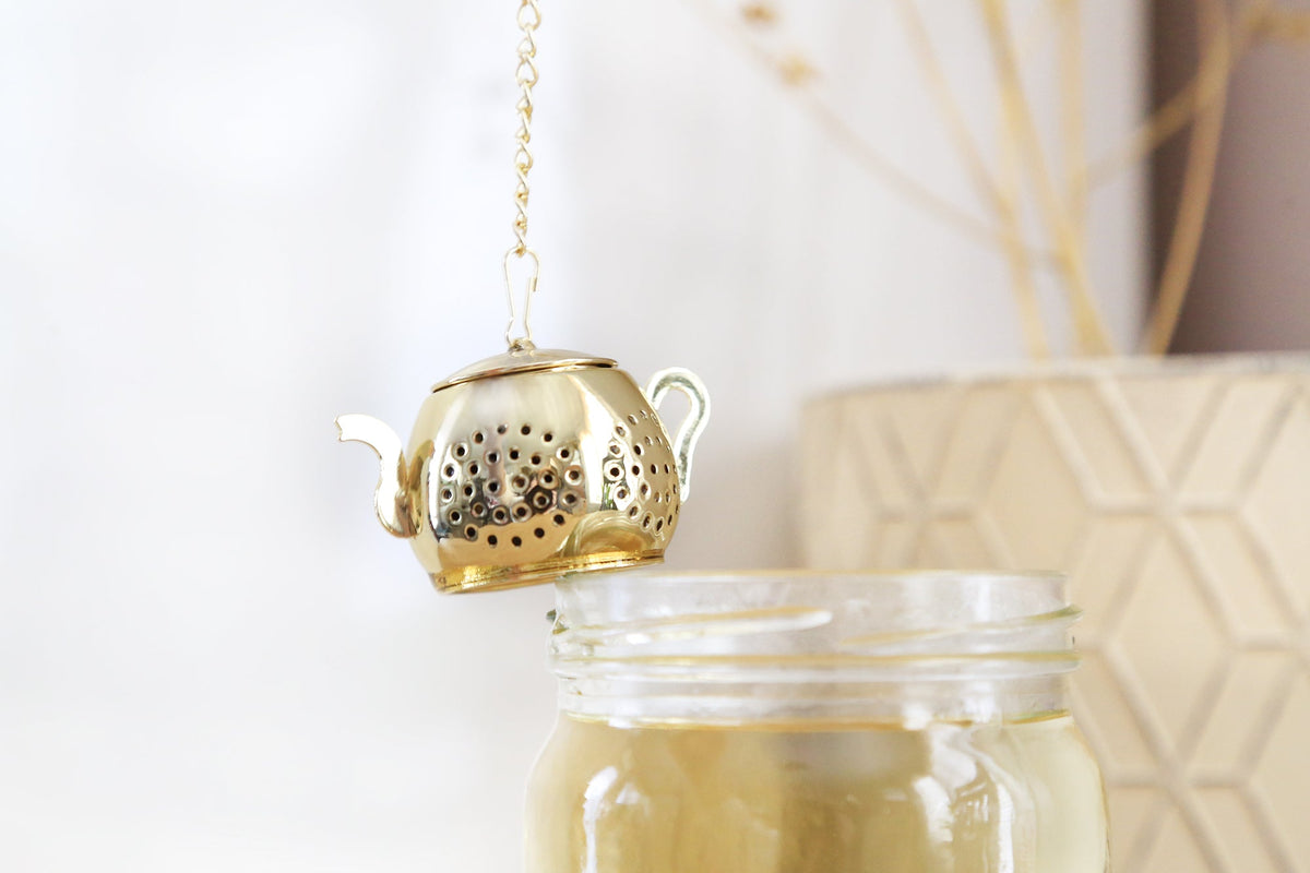 Infuseur à thé Théière dorée