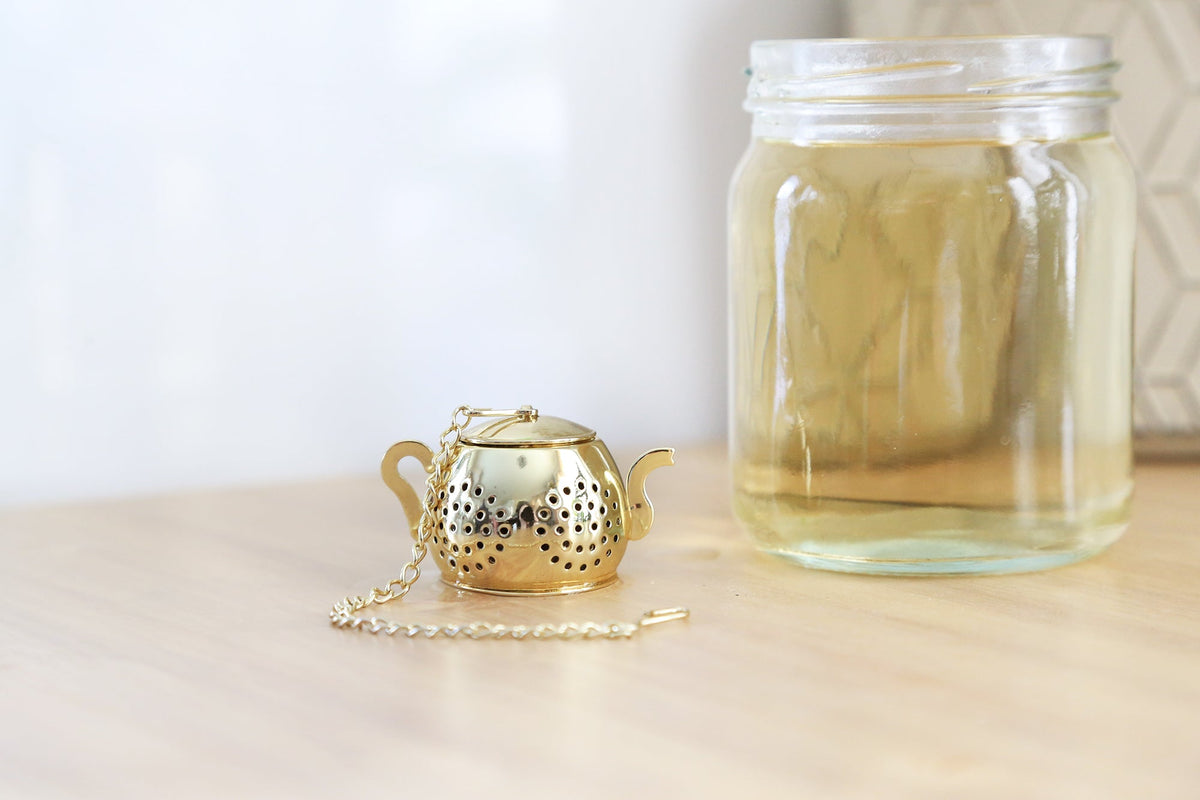 Infuseur à thé Théière dorée