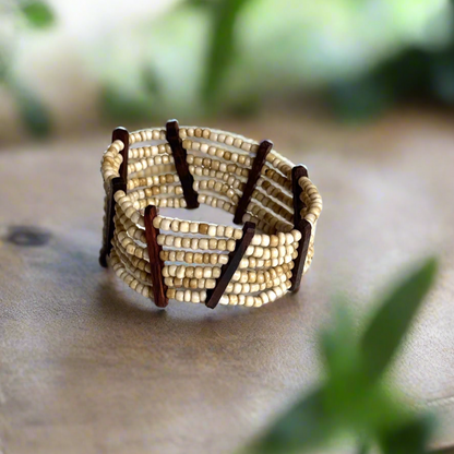 Bracelet perles élastiqué avec détail en bois