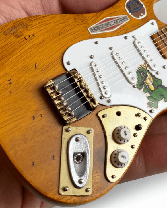 Mini guitare réplique Jerry Garcia™ Alligator™ Hommage à Graham Nash