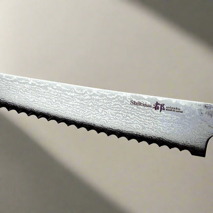 Trancheuse à pain Miyako SUS 240mm | Lame en acier Damas 33 couches – Fabriquée au Japon