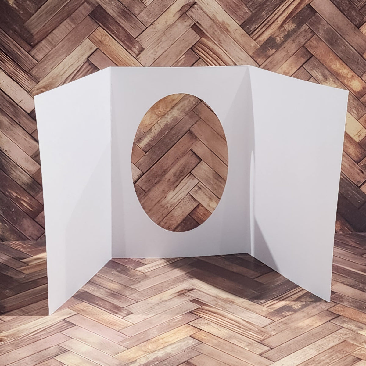 Bases de carte trifold ovale blanche - 10,8 x 14 cm - 10 pièces 34596