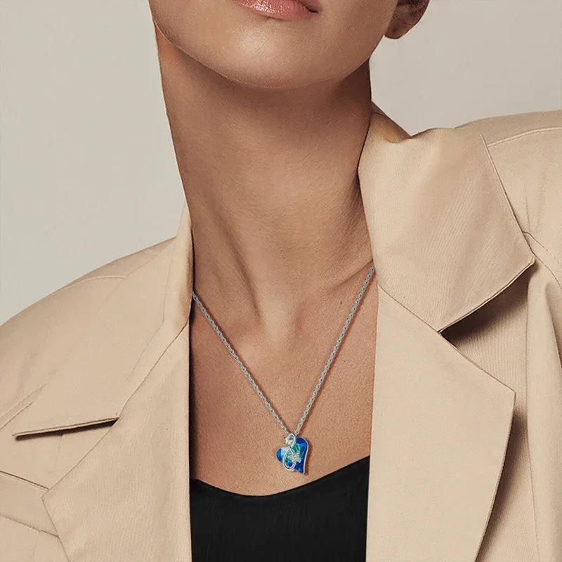 Collier en argent sterling 925 avec pendentif papillon et cœur en cristal bleu | Chaîne en oxyde de zirconium