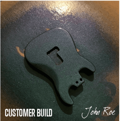 KIT DE MODÉLISATION de Guitare miniature - Fender™ Stratocaster™ - CONSTRUISEZ LA VÔTRE - Sous licence officielle