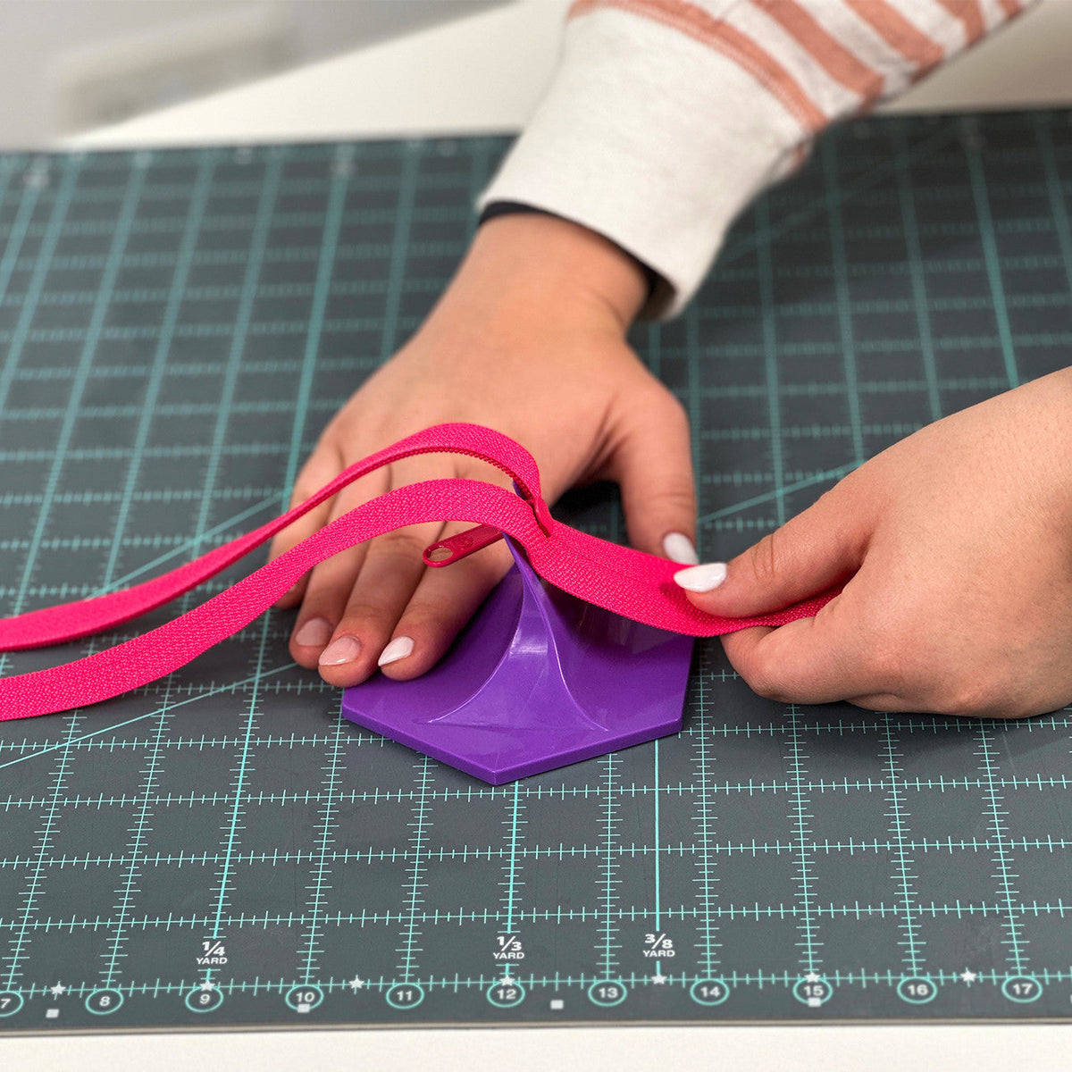 Zipper Jig by Gypsy Quilter