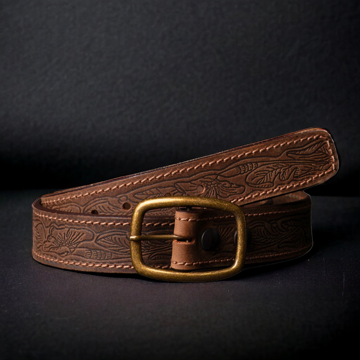 Dakota - Ceinture western en cuir brun avec boucle dorée - Fabriquée au Canada