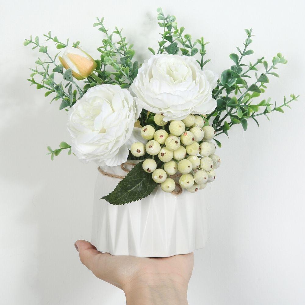 Bouquet de fleurs artificielles en pot Aviva 8''X8''