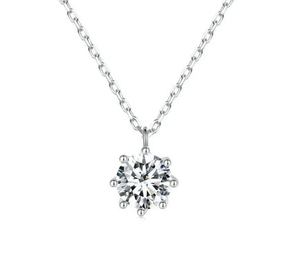 Collier pendentif éblouissant en argent sterling avec moissanite de 0,8 carat