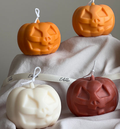 Bougie citrouille d'Halloween coulée à la main | Bougie décorative en cire de soja