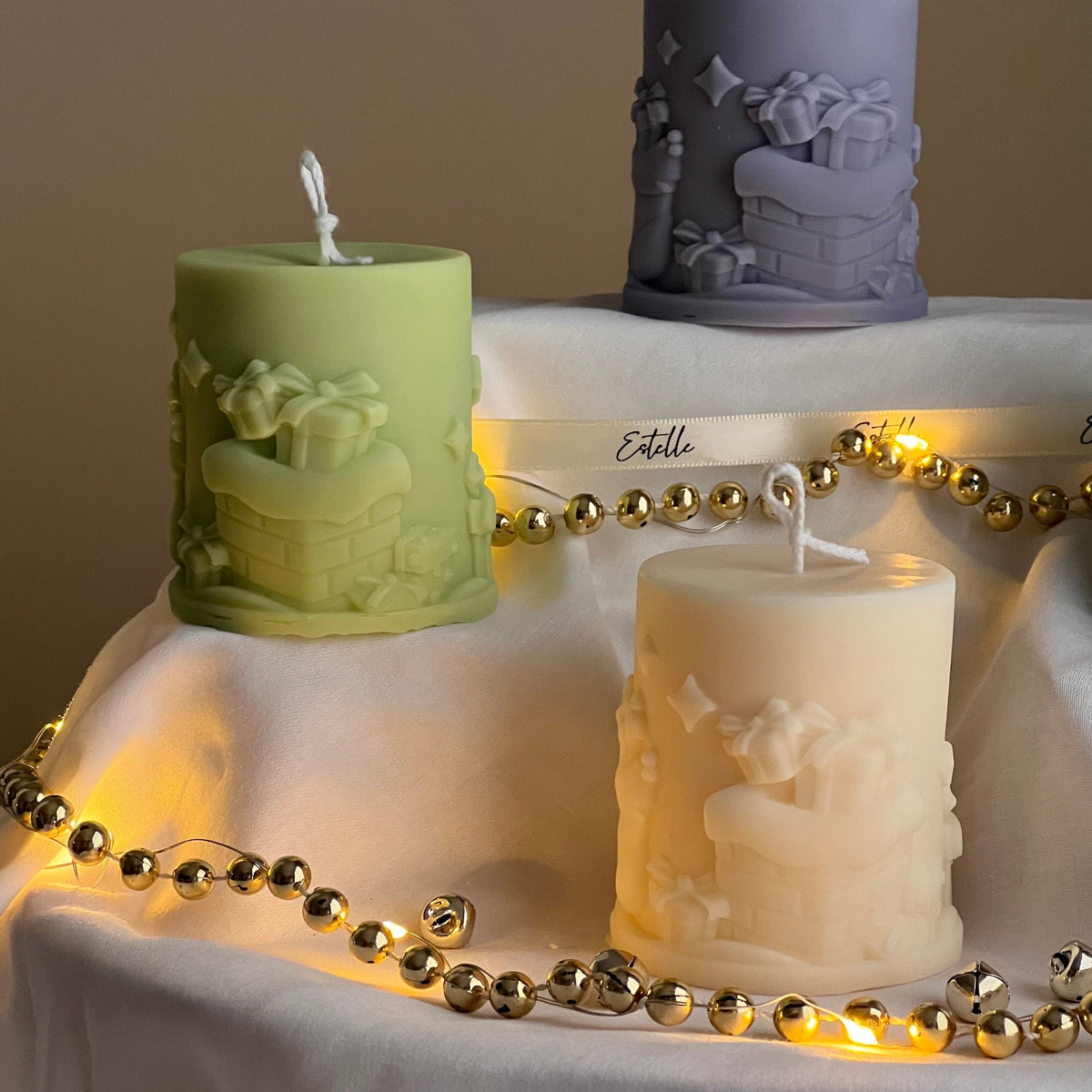 Bougie pilier de Noël artisanale : Décoration festive pour la maison