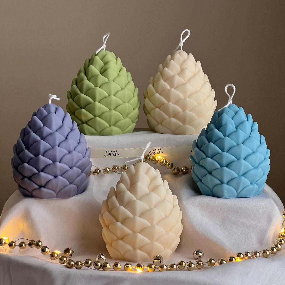 Bougie de Soja Pomme de Pin Faite à la Main : Décoration de Noël