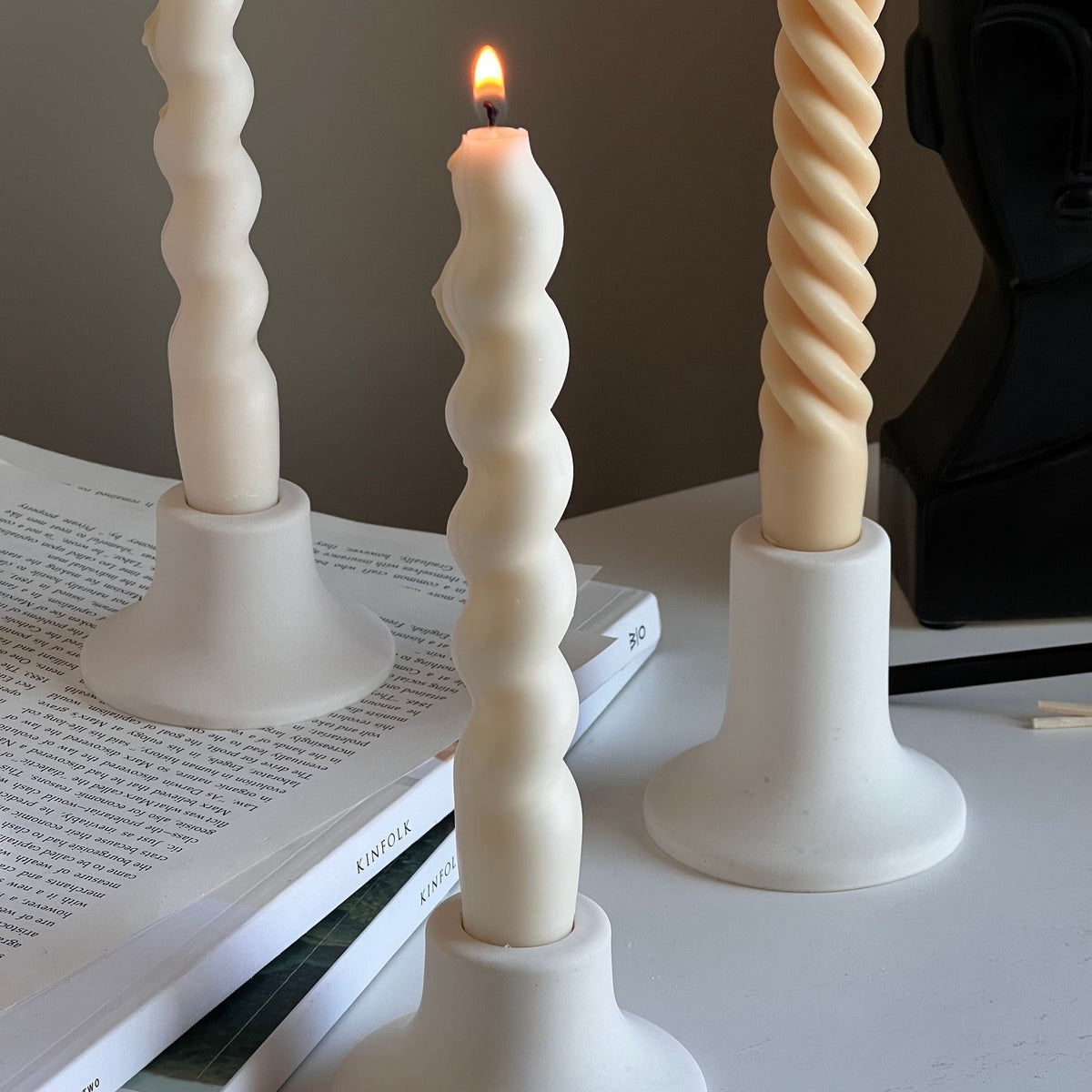 Round Jesmonite Candlestick Holder: Minimalist Table Decor