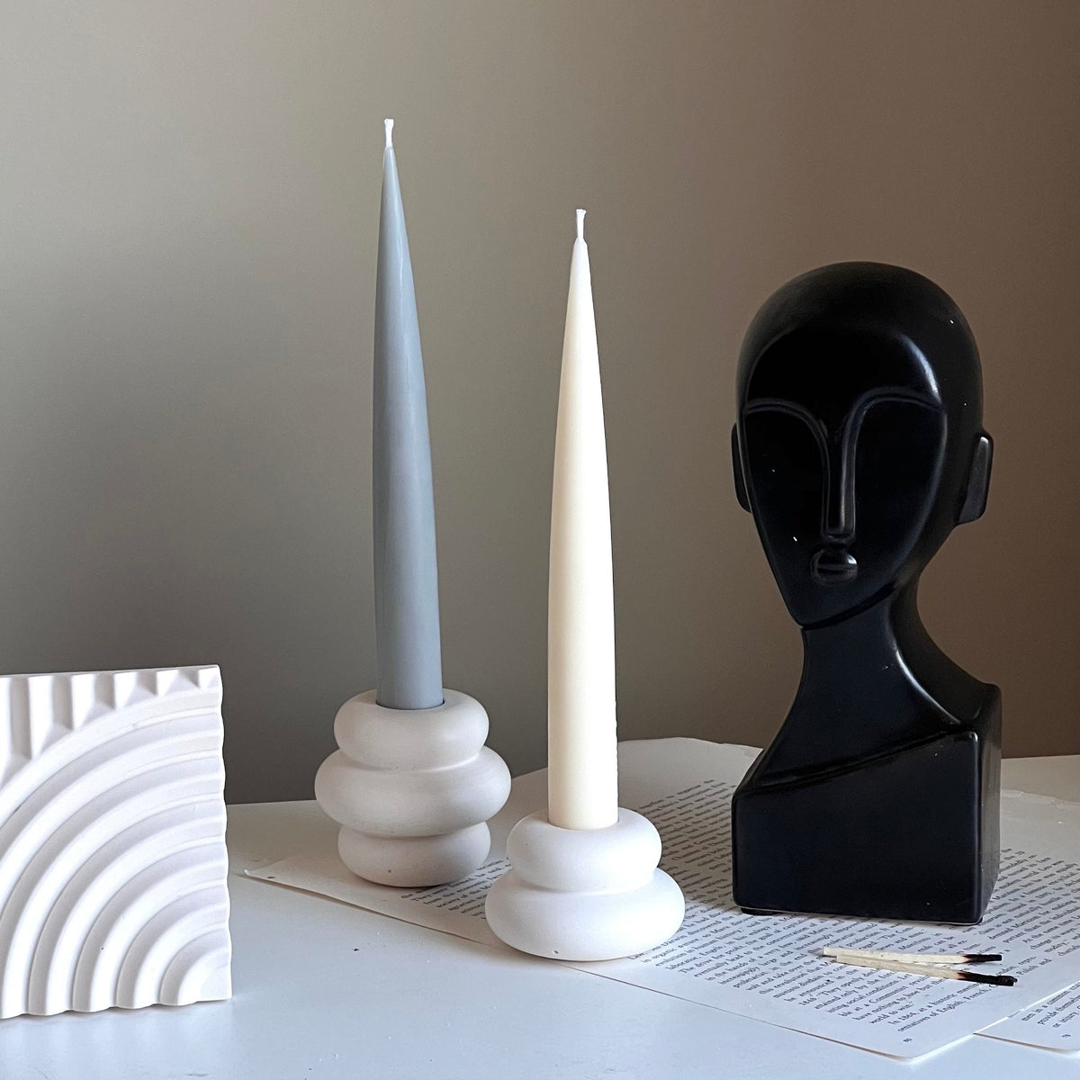 Bougeoir Donut en Jesmonite : Décoration de mariage minimaliste