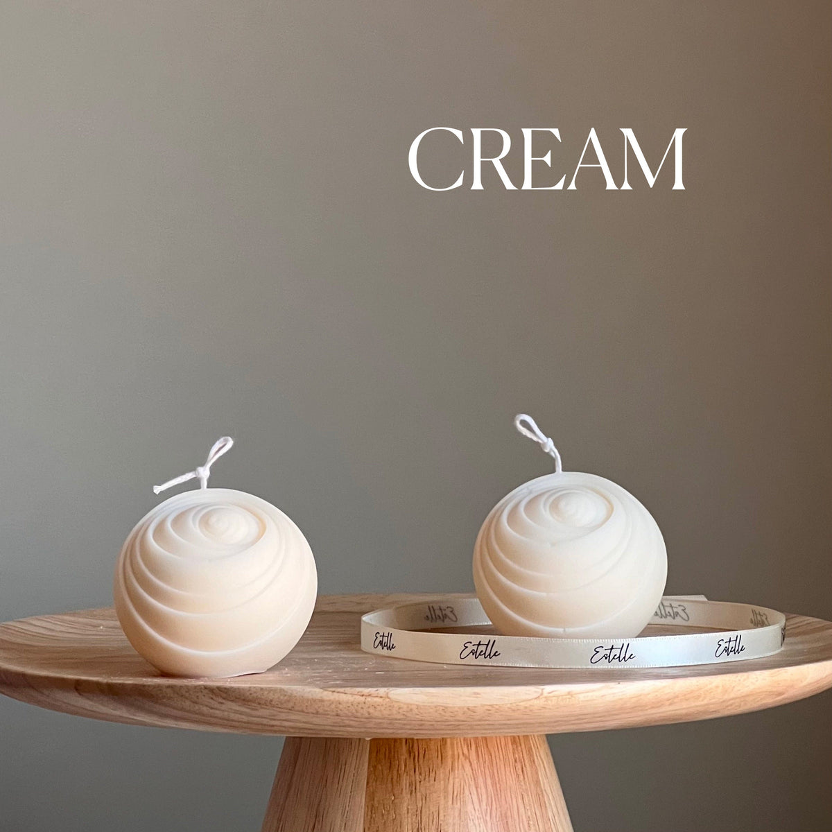 Bougie en cire de soja Lined Ball : Décoration sculpturale pour la maison