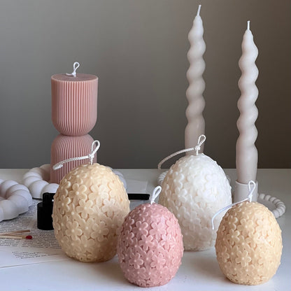 Bougie œuf fleur de Pâques : Décoration printanière faite main en cire de soja