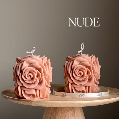 Bougie pilier de fleur de rose faite à la main | Bougie pilier en soja végétalienne