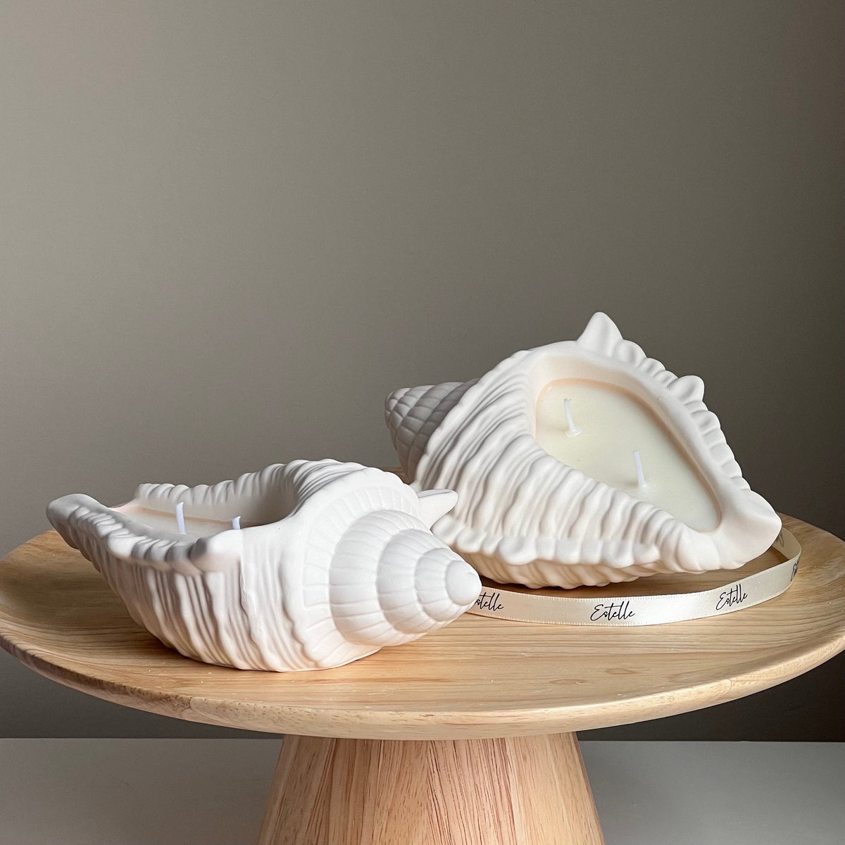 Bougie en cire de soja Coquillage | Récipient en Jesmonite, Faite à la main