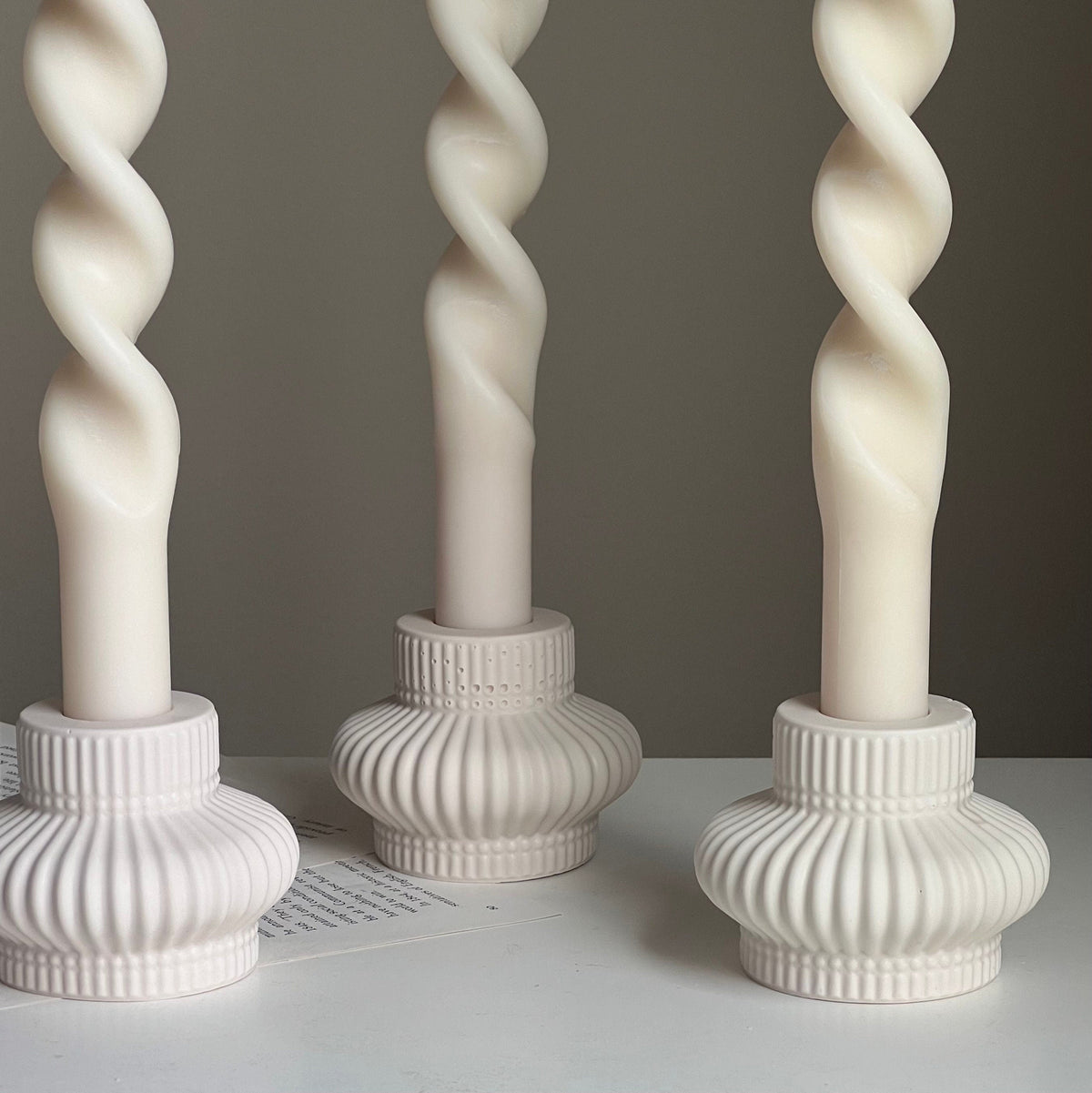 Ribbed Jesmonite Candlestick Holder: Minimalist Table Decor