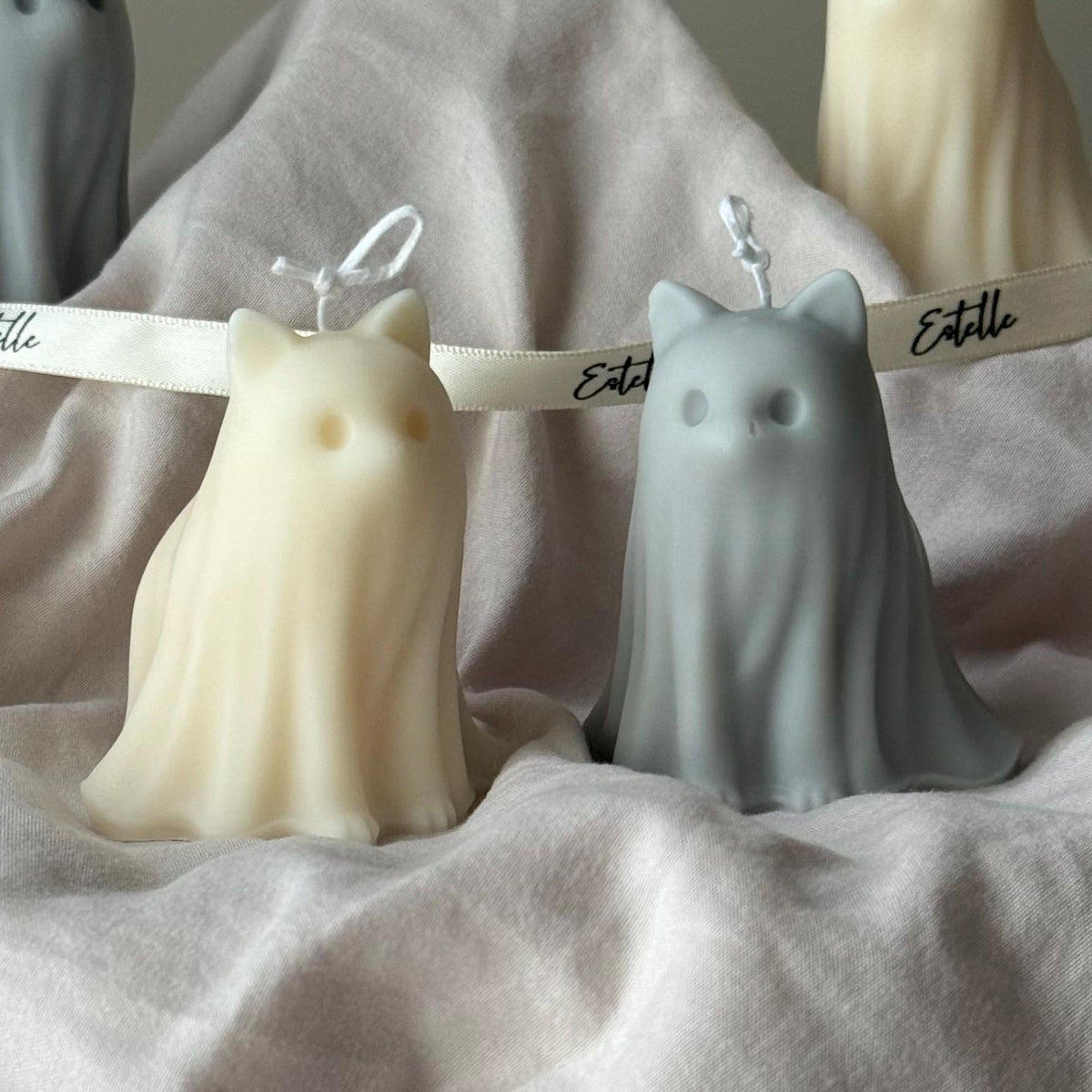 Bougie chat fantôme d'Halloween : cadeau animal en cire de soja faite à la main