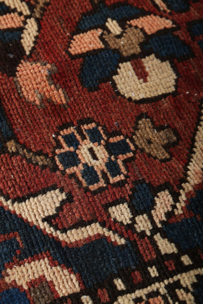 Persian Bakhtiari Rug | 9' 10" x 12' 9"