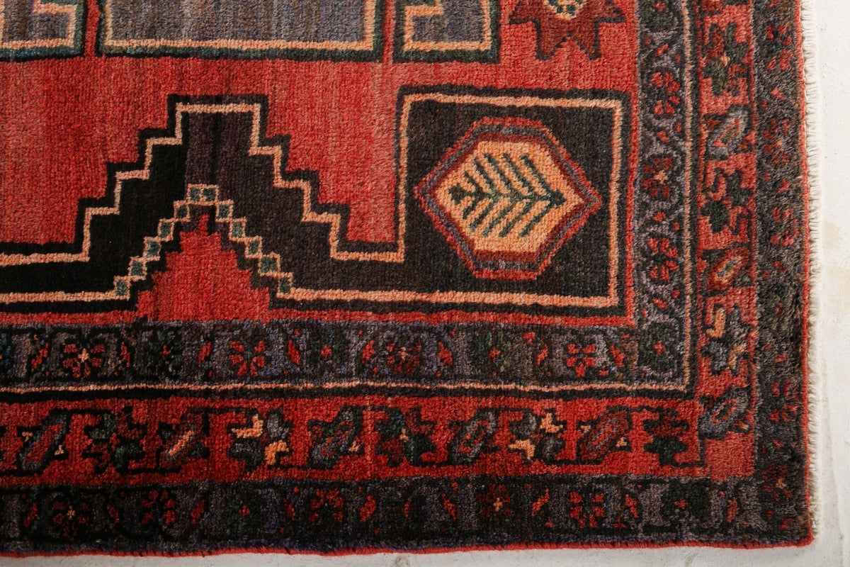 Persian Hamadan Rug | 4' 5" x 7' 6"