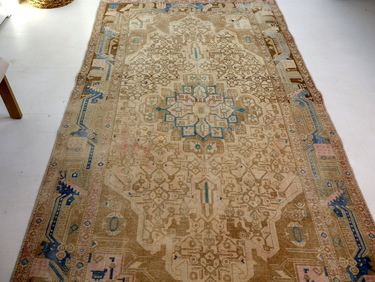 Persian Nahavand Rug | 5' 1” x 9' 4"