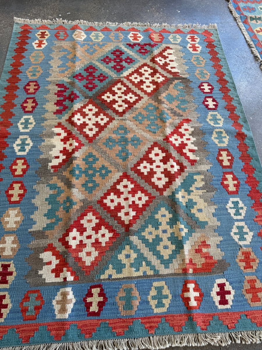 Persian Shiraz Kilim Rug | 5' 3" x 6' 9"