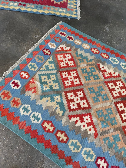 Persian Shiraz Kilim Rug | 5' 3" x 6' 9"