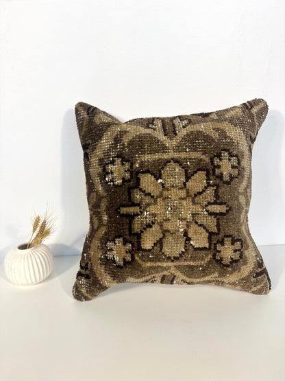 Pillow No. 027 | 16" x 16"