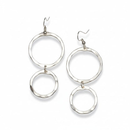 Boucles d'oreilles doubles anneaux en métal - Couleur argentée