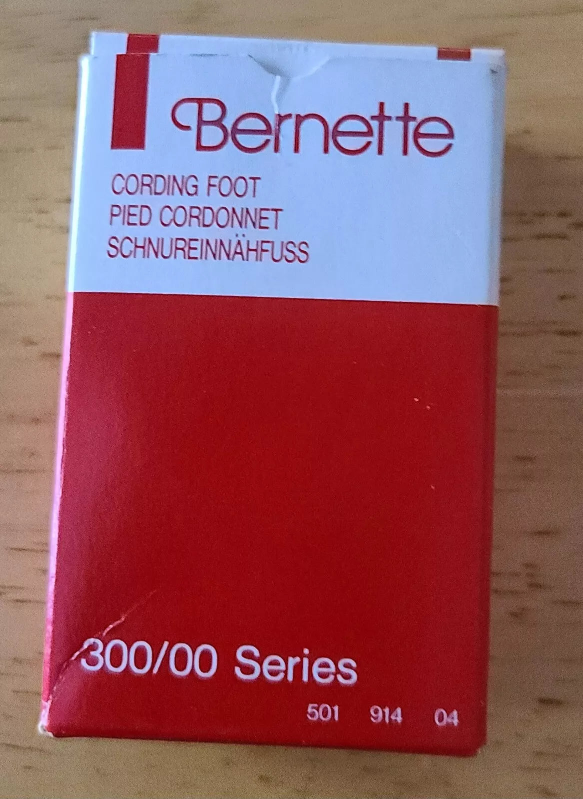 Pied pour cordonnet de surjeteuse Bernina Bernette série 300/00