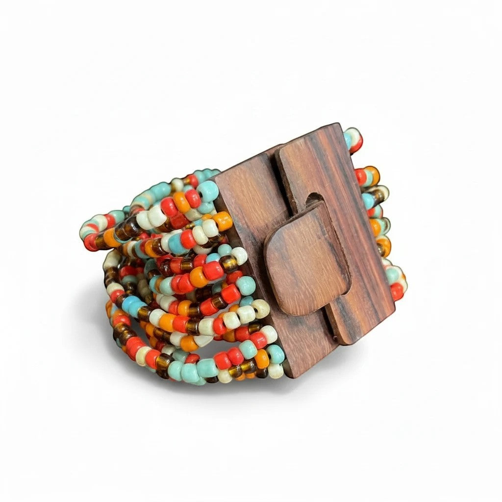 Bracelet multibrins avec fermoir en bois