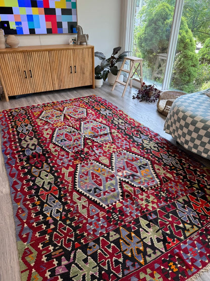 Turkish Uşak Eşme Kilim | 5' 11" x 10' 4"