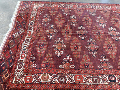 Turkmen Yomut Rug | 6' 10" x 10' 7"
